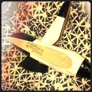 Ladies Ferragamo shoes